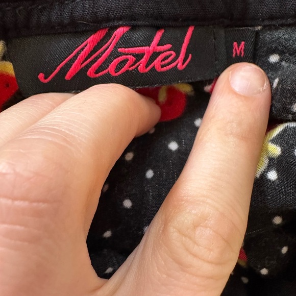 MOTEL Strawberry Print Peter Pan Collar Pin Up Rockabilly Retro Mini Dress Med - Picture 4 of 5